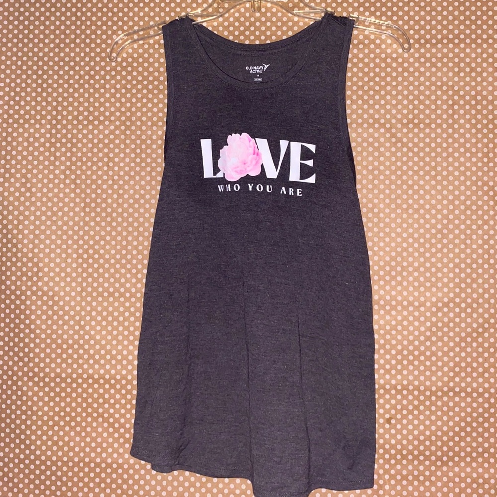OLD NAVY GoDry Active Graphic Tank Top. Activewear